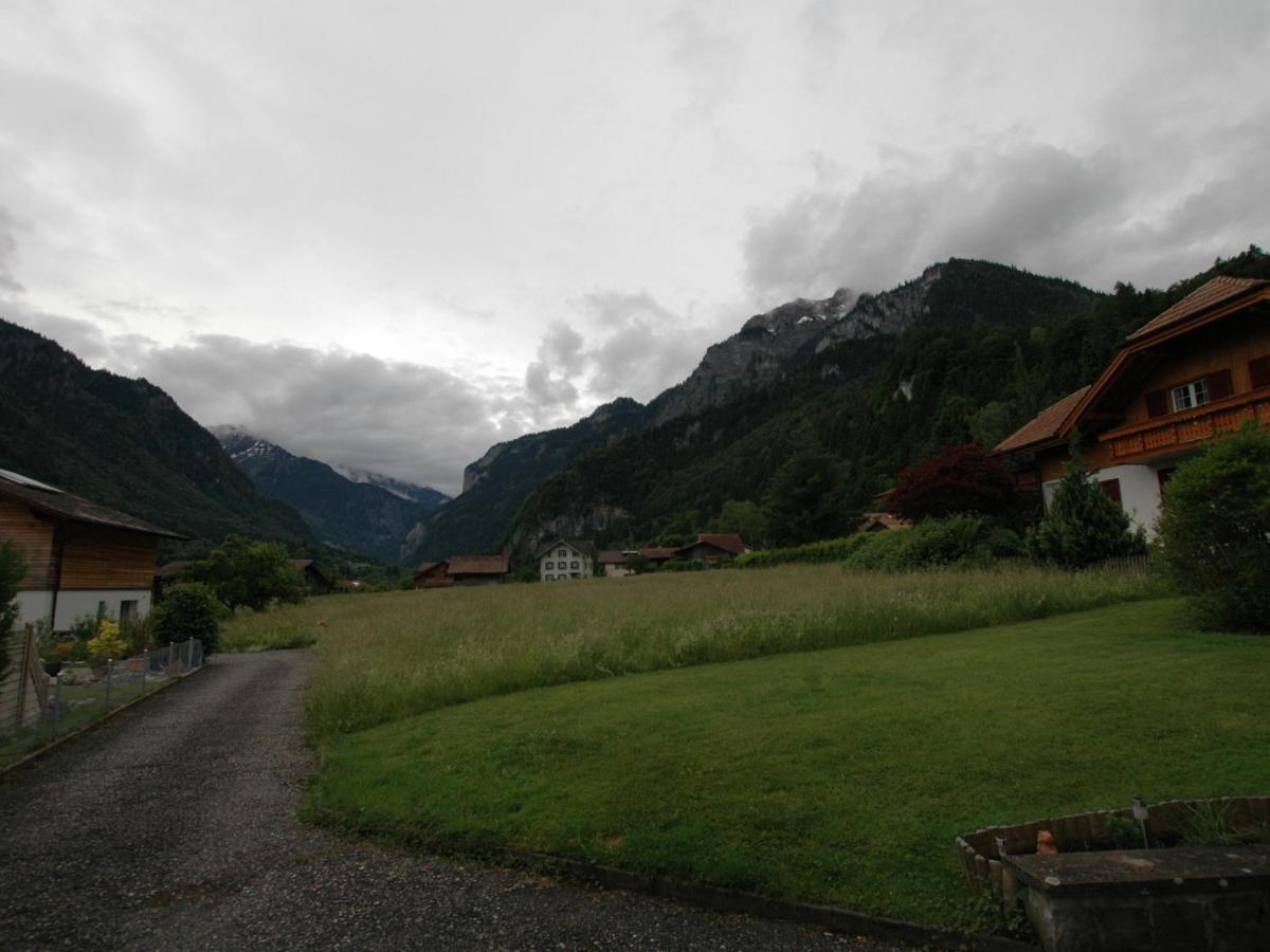 Pristine Home In A Charming Village Large Grassy Sunbathing Area View Of The M Nch And Jungfrau Wilderswil Luaran gambar